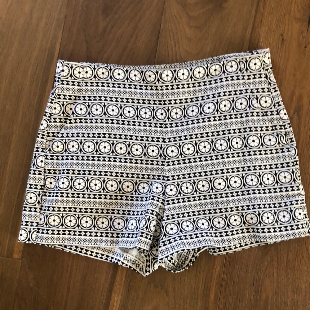 GAP Black White Cotton Pattern High Waist Short Size 10